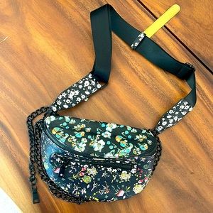 Black floral crossbody/ Fanny pack